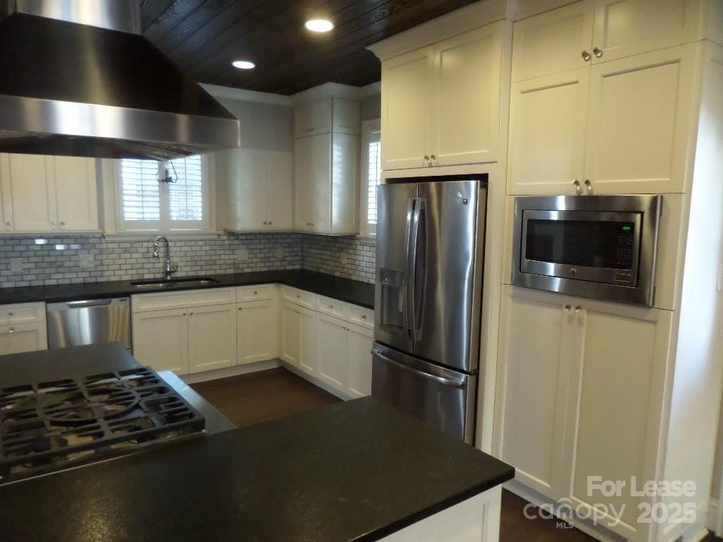 1614 Dilworth Rd E - Photo 2 of 20