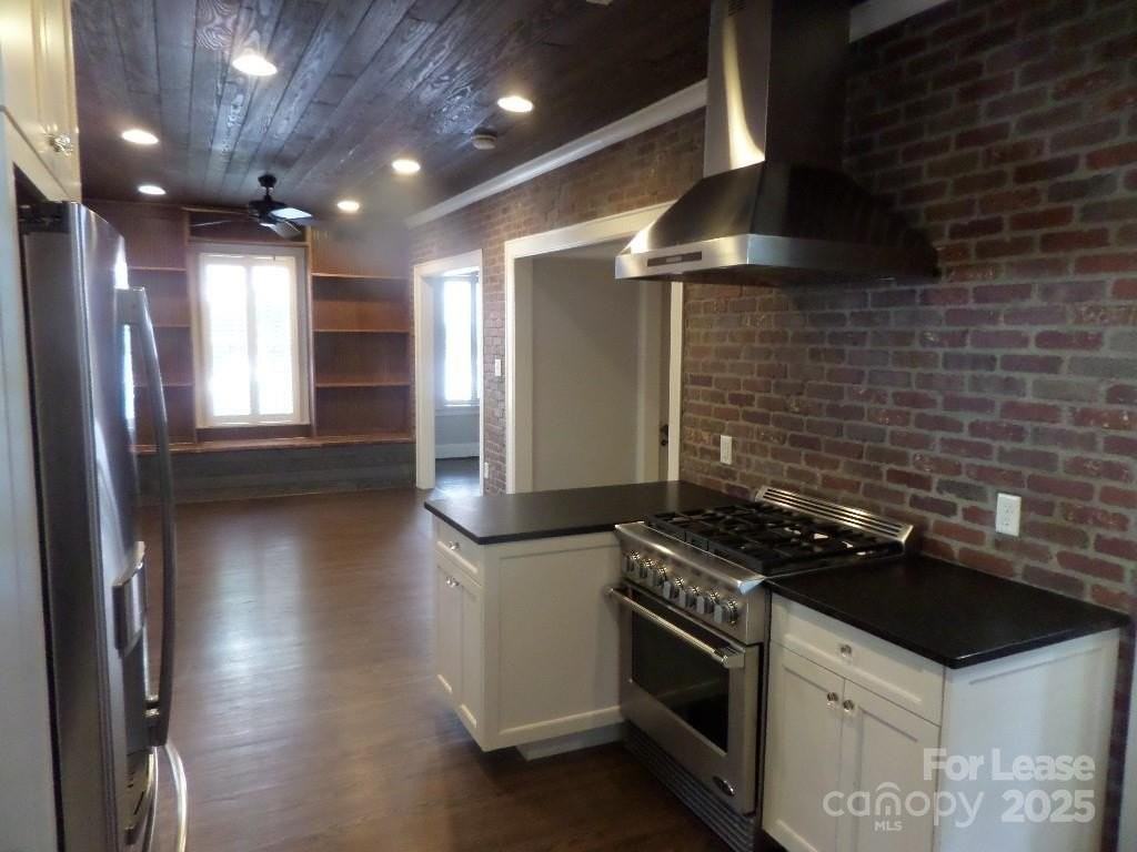 1614 Dilworth Rd E - Photo 3 of 20