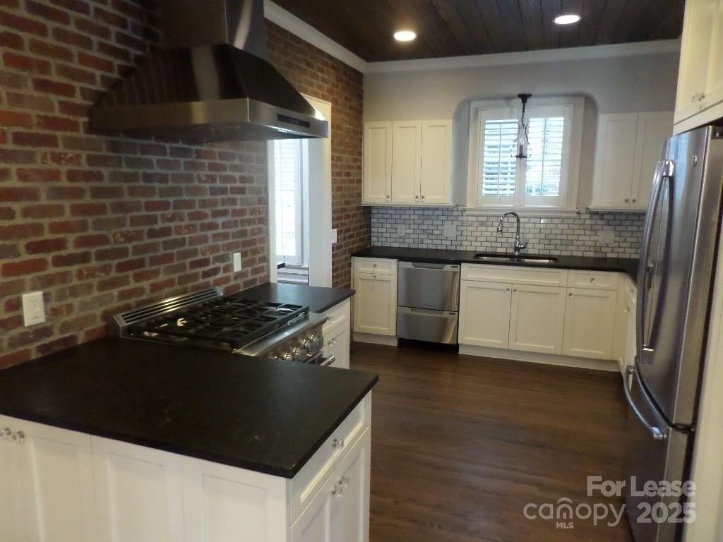 1614 Dilworth Rd E - Photo 4 of 20