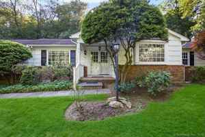 featured image of 2180 Cross Hwy