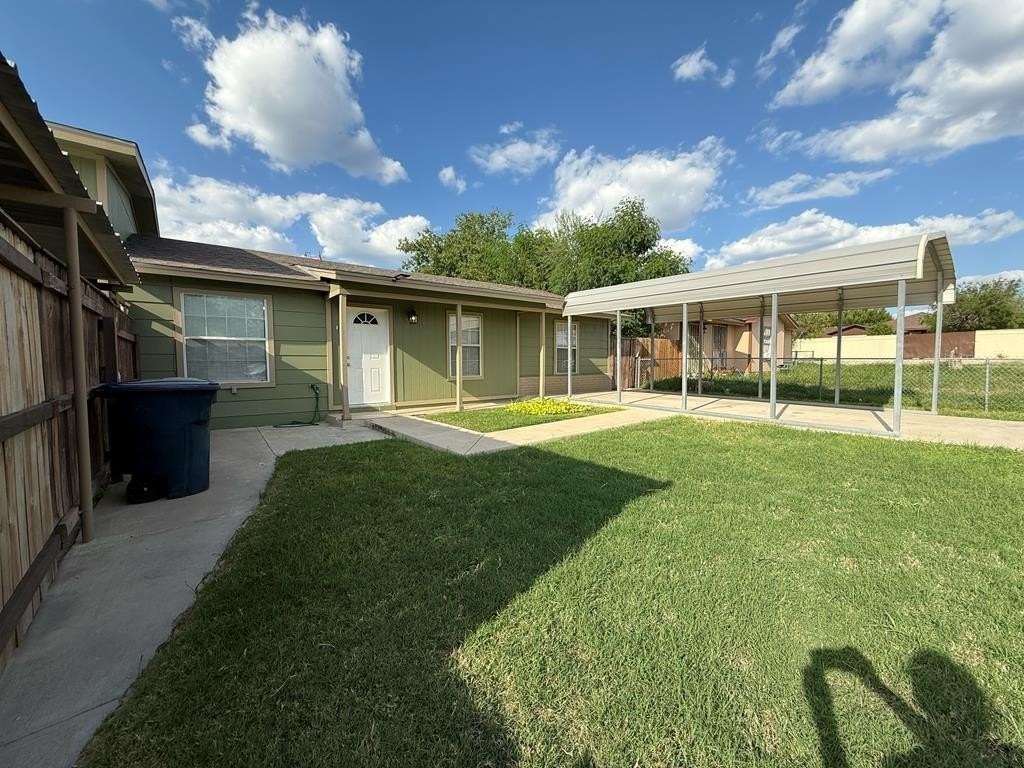 1781 Golfcrest Dr - Photo 2 of 20