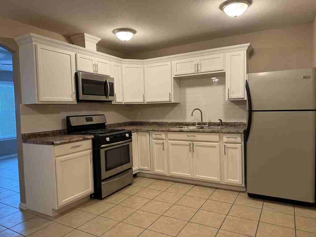 1781 Golfcrest Dr - Photo 5 of 20