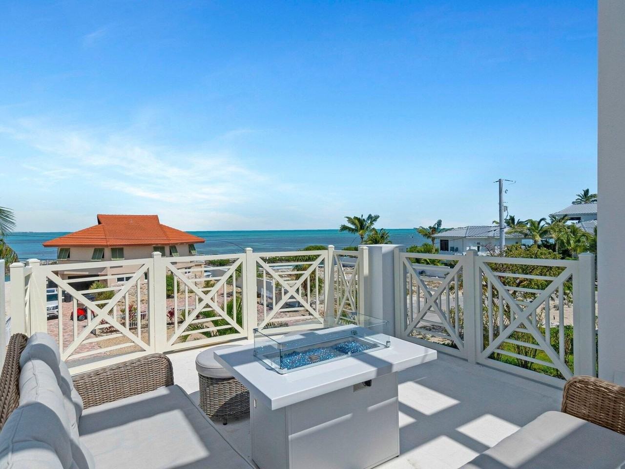 317 E Seaview Cir #1 - Photo 2 of 50