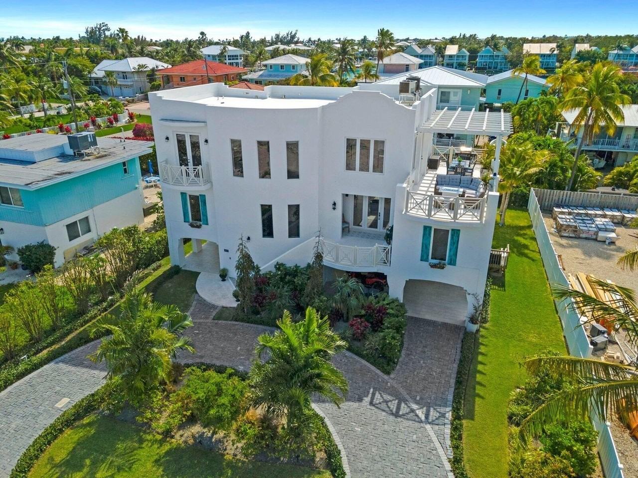 317 E Seaview Cir #1 - Photo 4 of 50