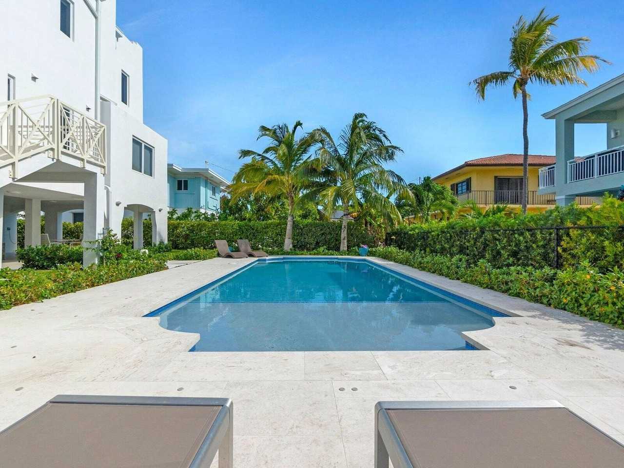 317 E Seaview Cir #1 - Photo 7 of 50