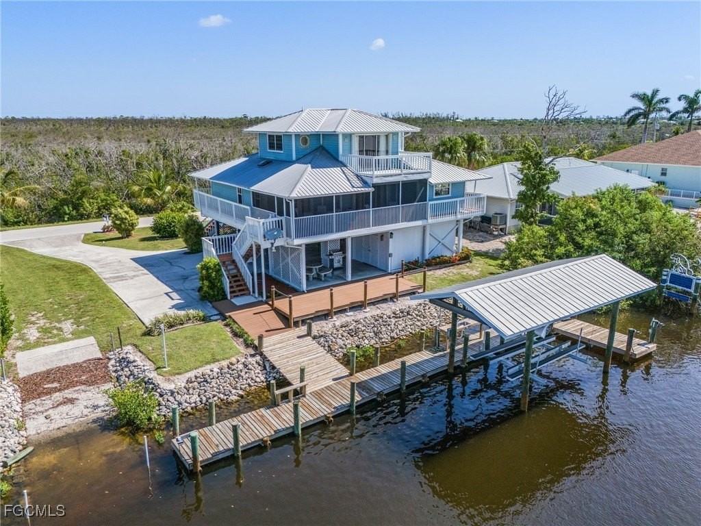 4011 Galt Island Ave - Photo 3 of 35