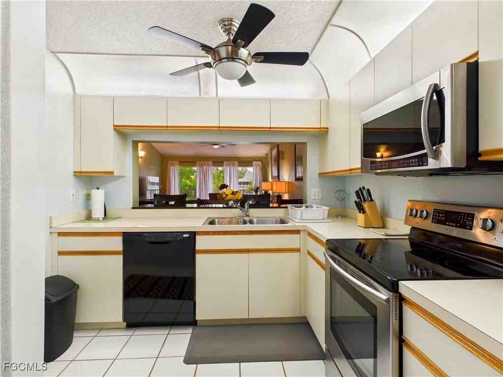 1290 Yesica Ann Cir Unit G204 #G204 - Photo 4 of 21