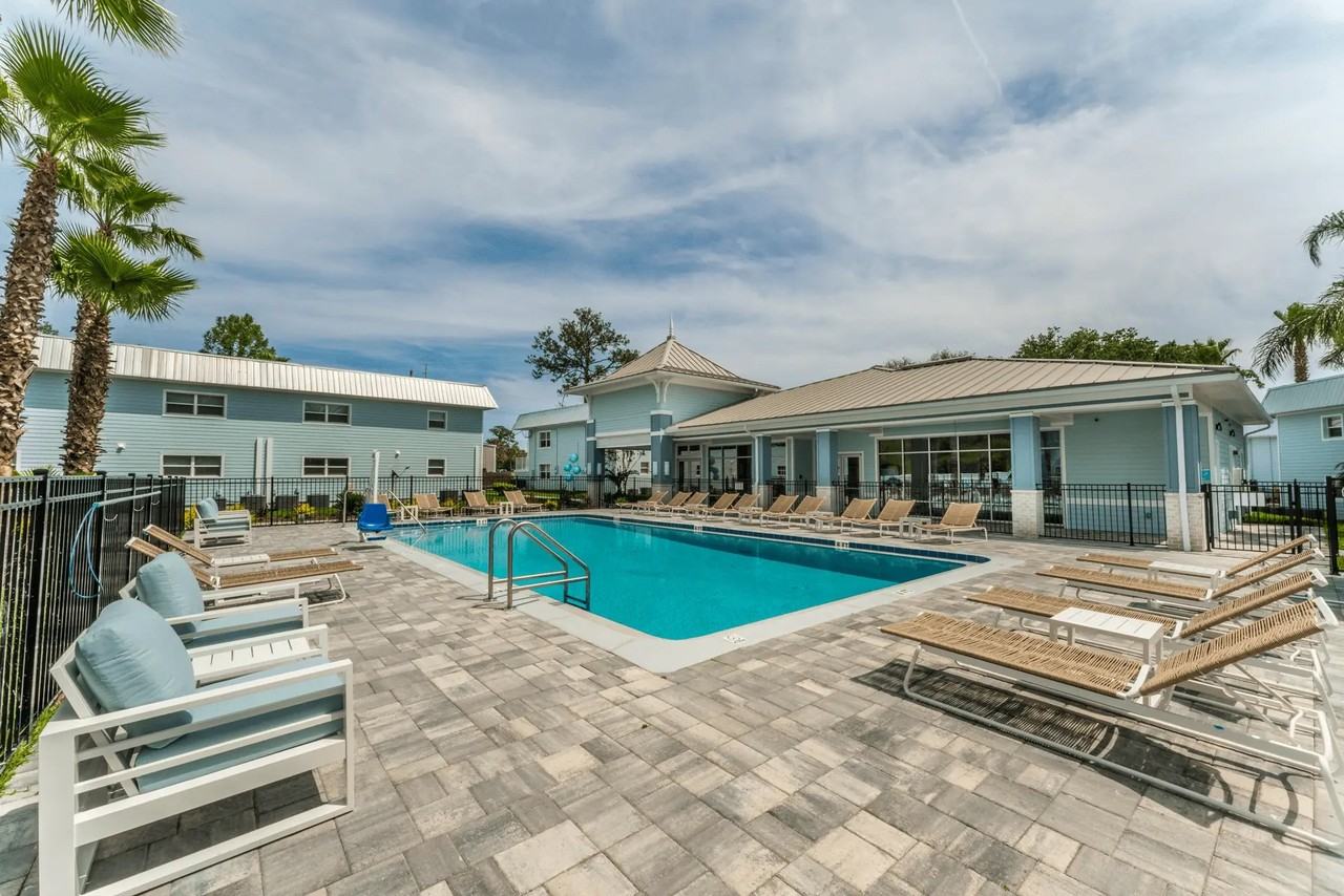 Surf Apartments - Photo 2 of 50