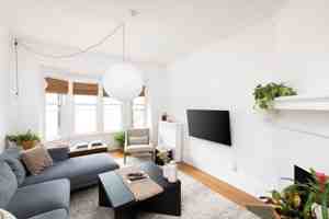 featured image of 2518 N Farwell Ave