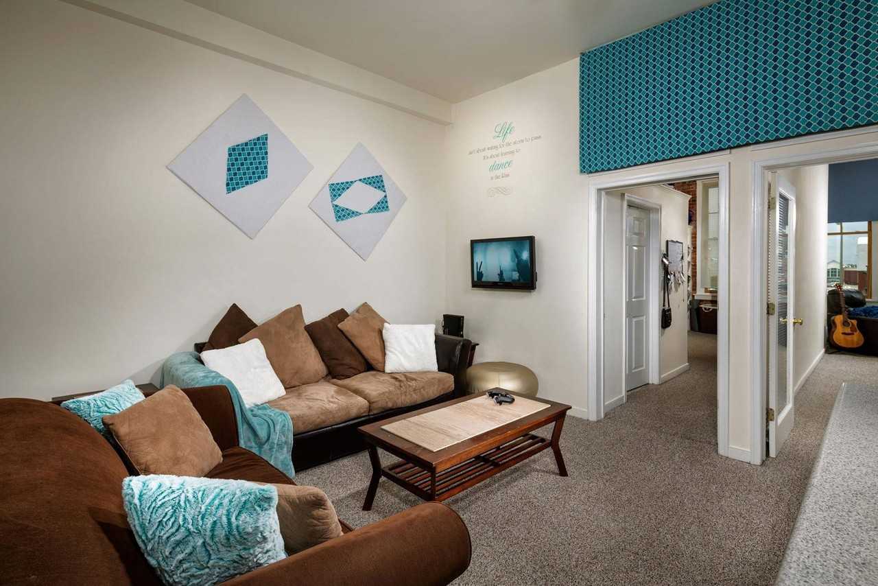 Coliseum Lofts - Photo 7 of 28