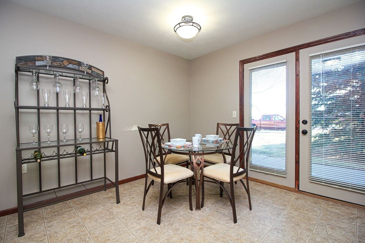 Boulder Creek Apartments - Photo 4 of 35