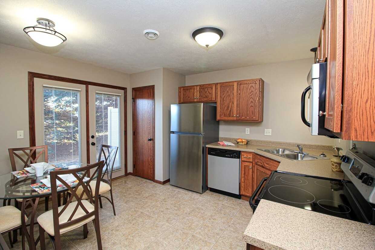 Boulder Creek Apartments - Photo 5 of 35