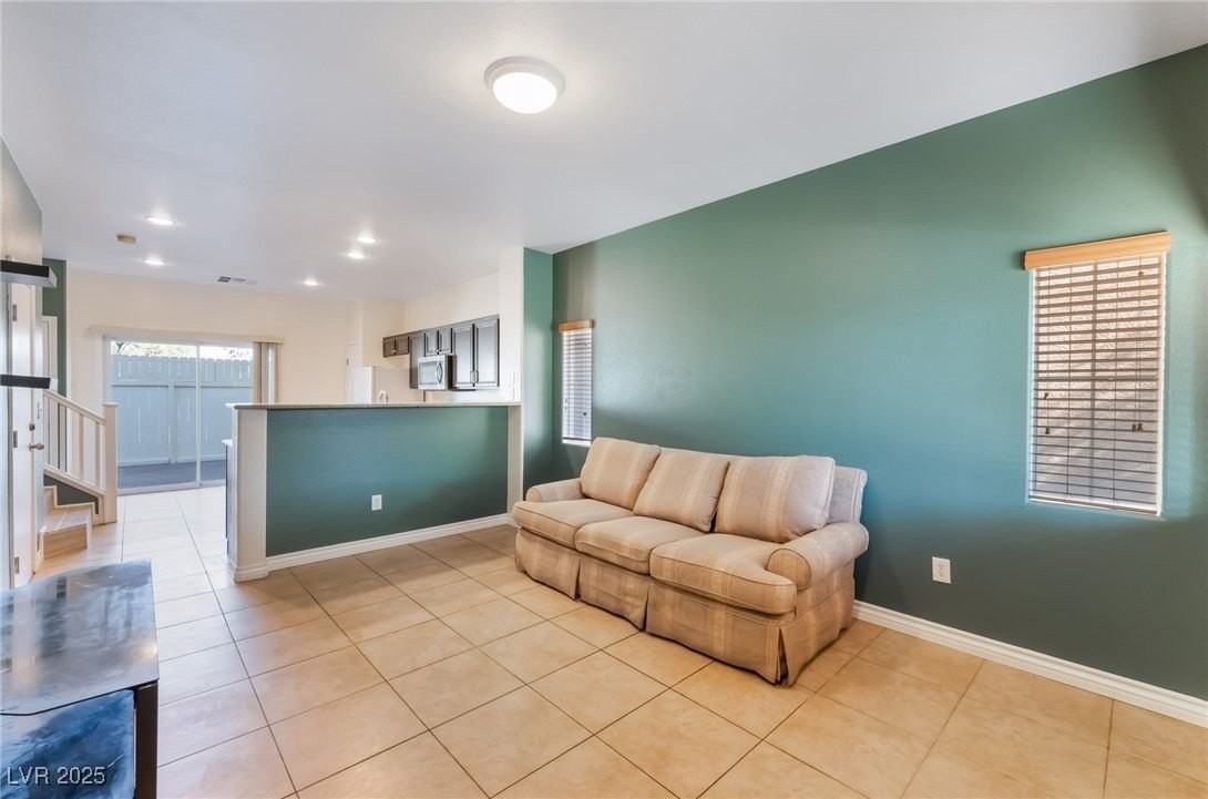 1731 Ferrell St - Photo 3 of 32