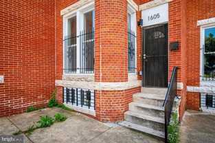 1605 Clifton Ave - Photo 1 of 1