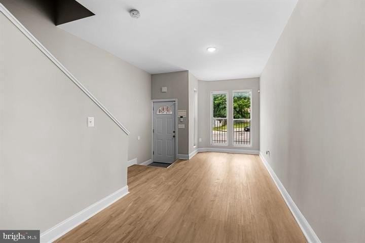 1605 Clifton Ave - Photo 4 of 20