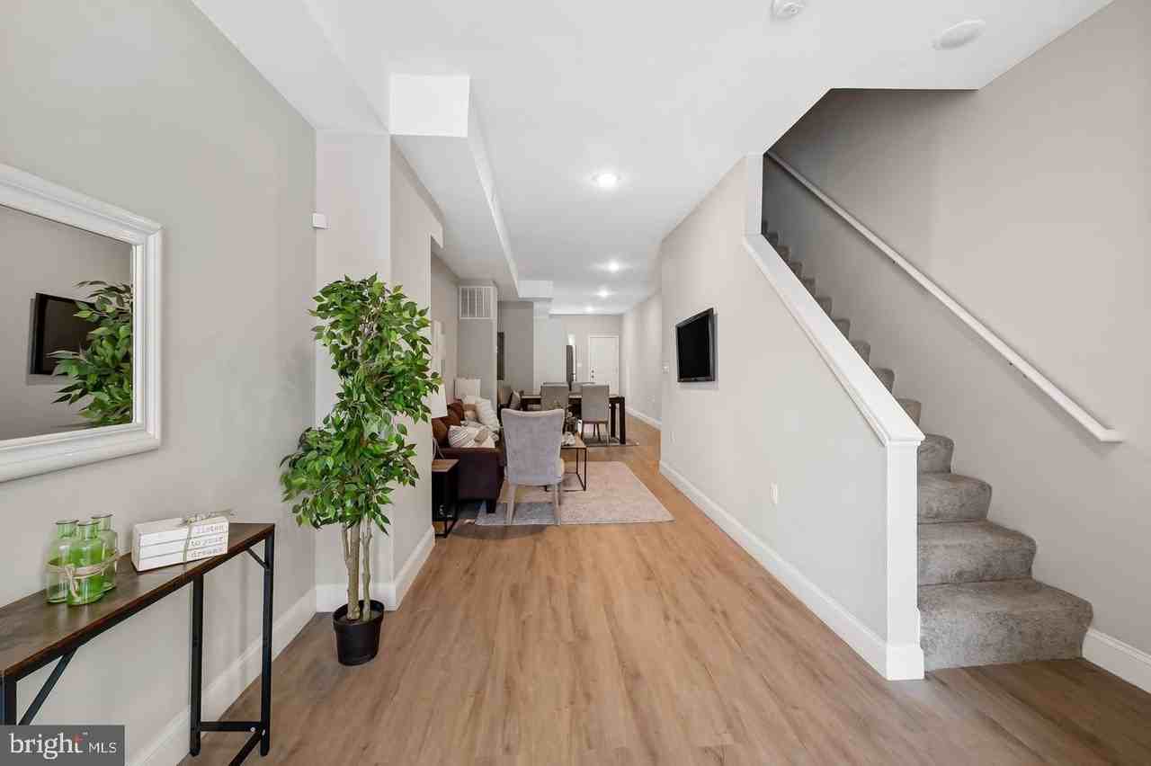 1607 Clifton Ave - Photo 7 of 28