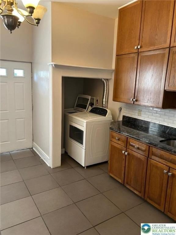 621 Center Street - Photo 6 of 11