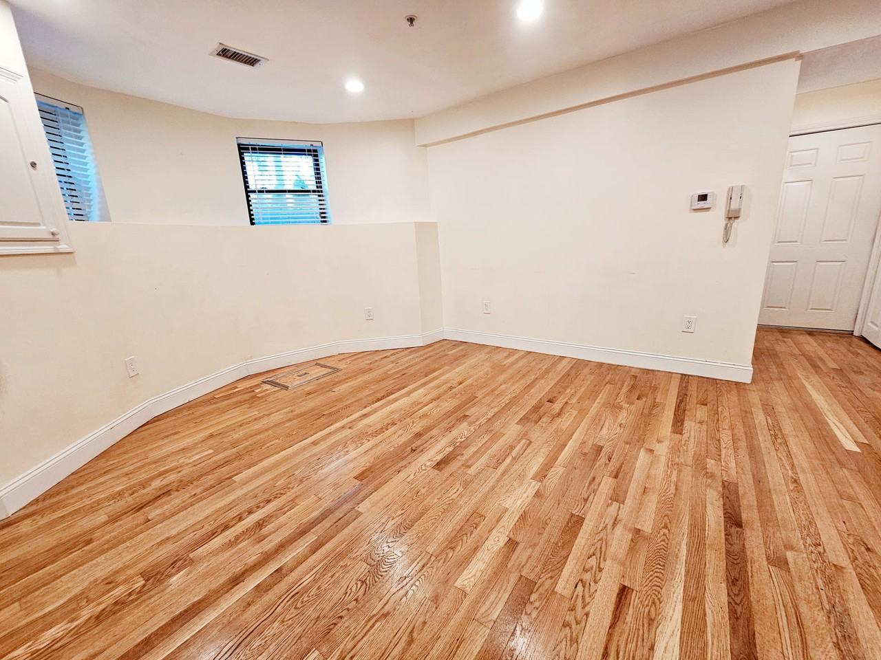 1801 Beacon St #18 - Photo 7 of 8