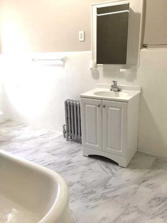 61 Headley Ter #1 - Photo 3 of 8