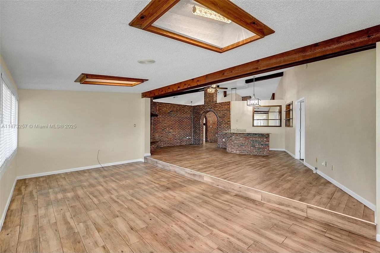 1785 Lisa Ln #1785 - Photo 4 of 17