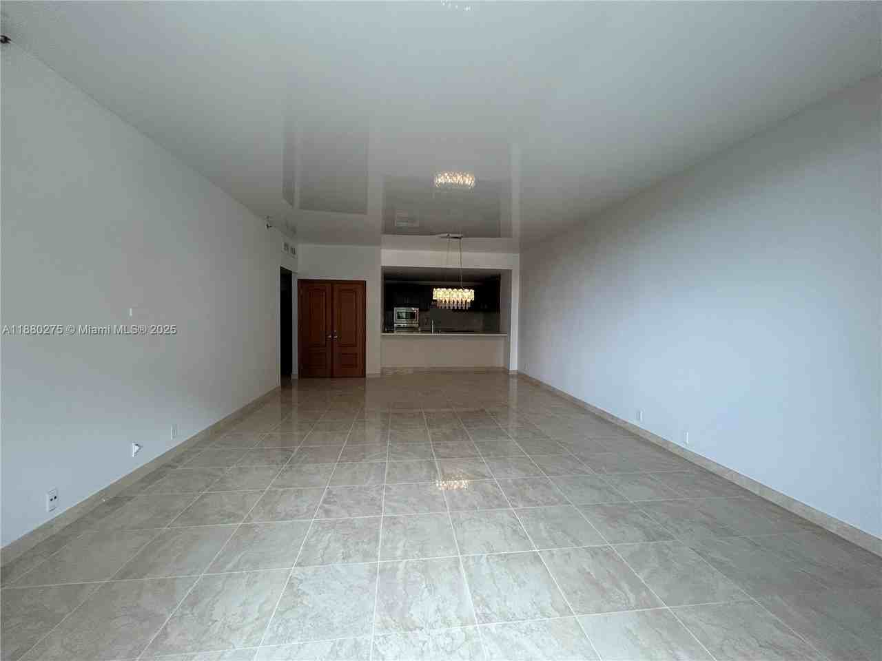 251 Crandon Blvd #424 - Photo 5 of 23