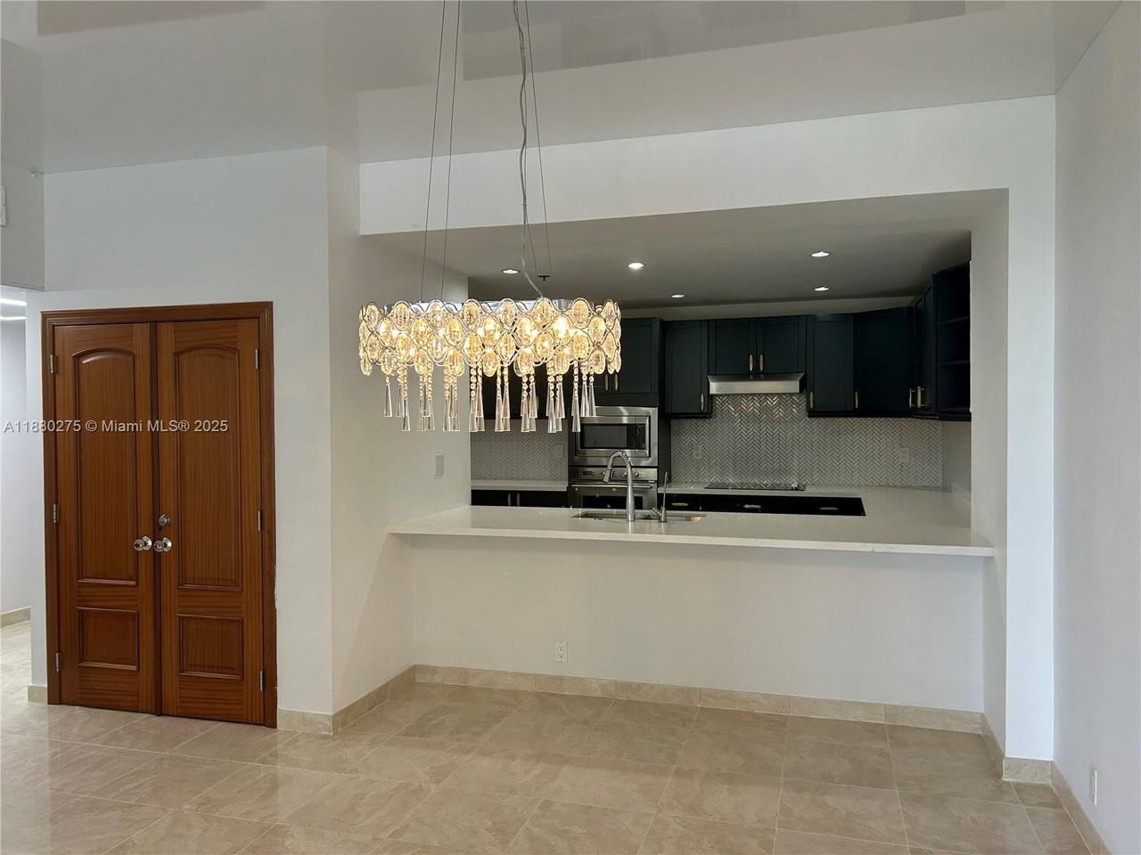 251 Crandon Blvd #424 - Photo 6 of 23