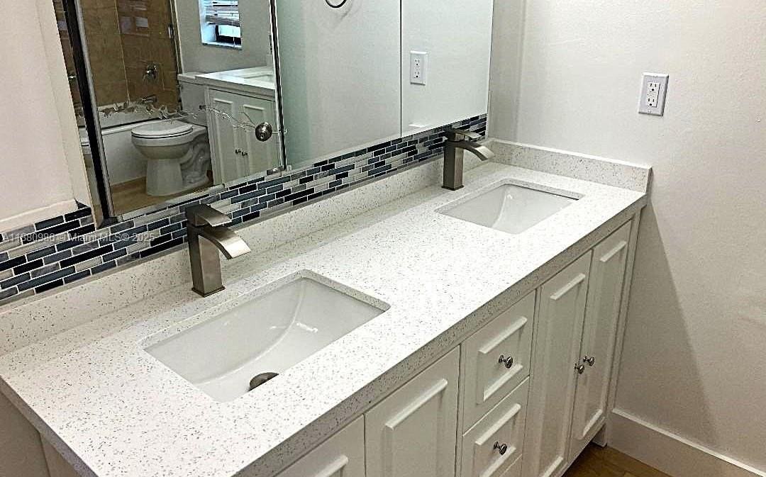 11480 Southwest 98th Street - Photo 5 of 17