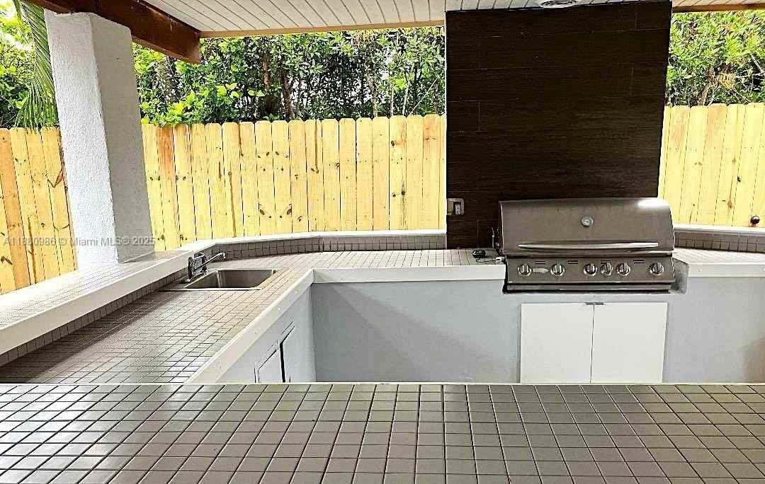 11480 Southwest 98th Street - Photo 6 of 17