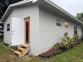 2452 Madison St #B - Photo 1 of 1