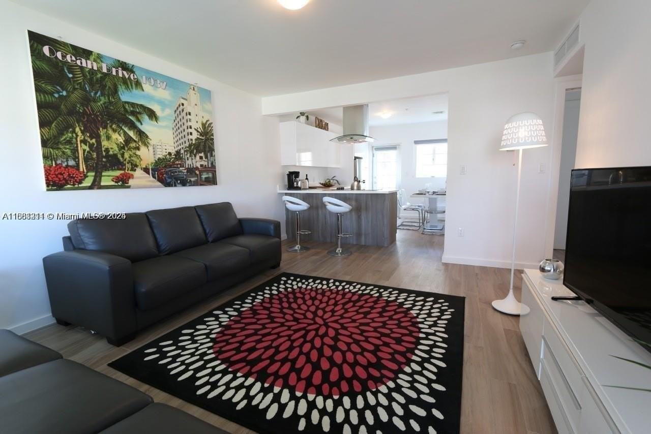 1450 Meridian Ave #206 - Photo 3 of 14