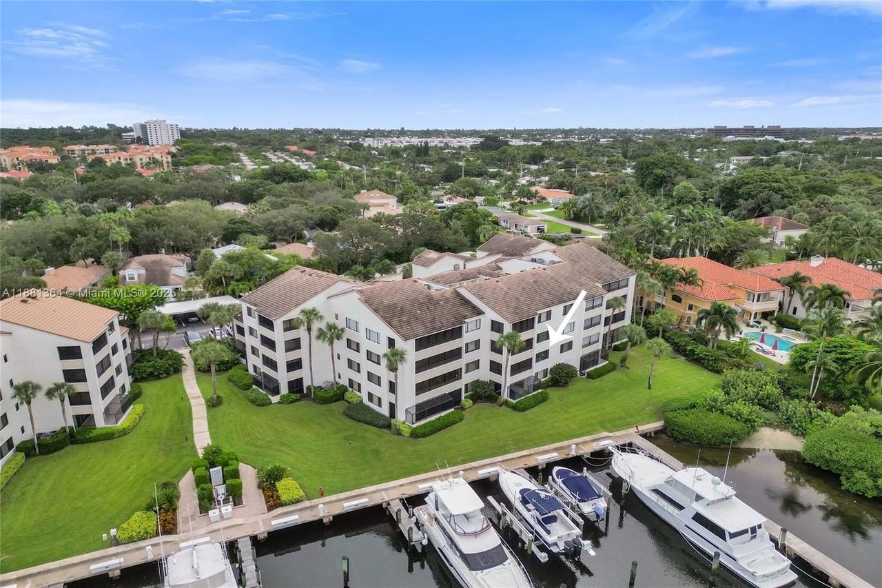 925 Oak Harbour Drive #925 - Photo 4 of 50