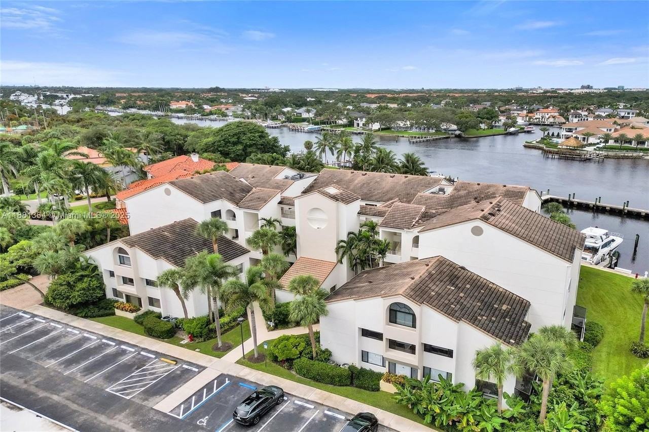 925 Oak Harbour Drive #925 - Photo 7 of 50