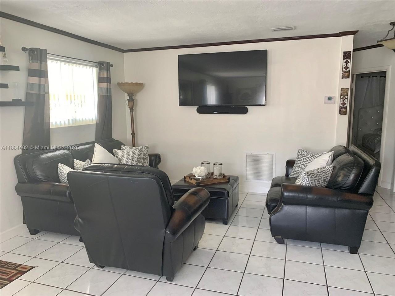 6180 Sw 42nd Ct - Photo 5 of 25