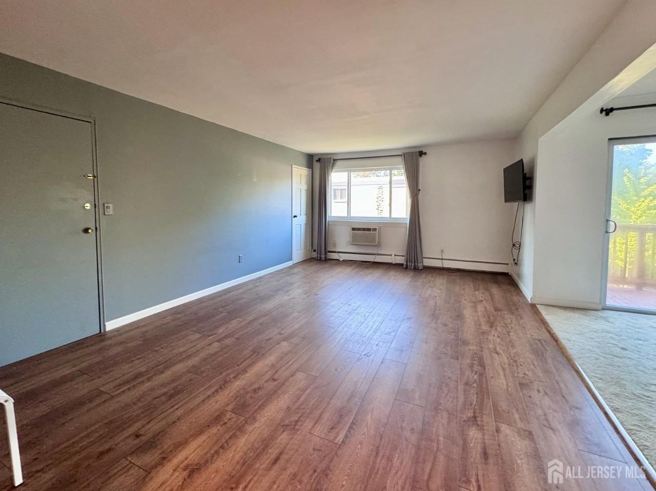 13 Lake Ave #6B - Photo 3 of 13