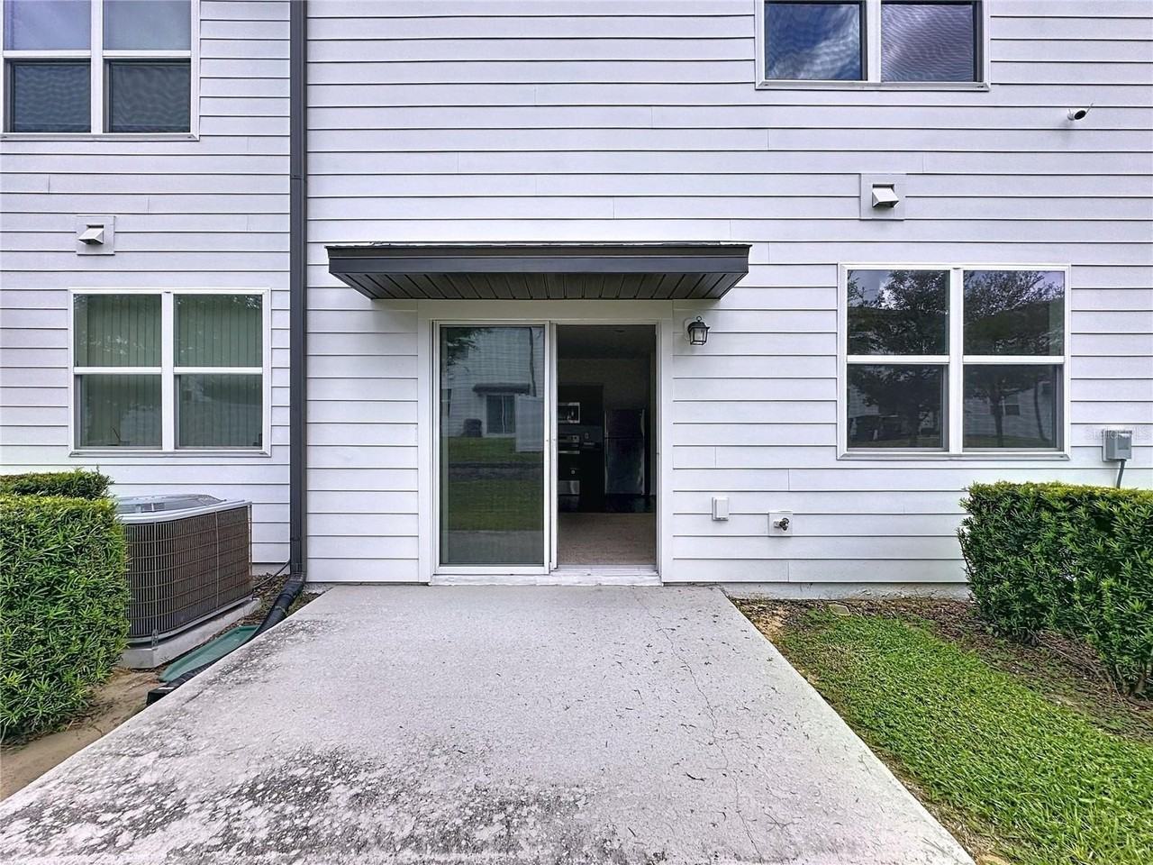 927 Grandin St - Photo 6 of 34