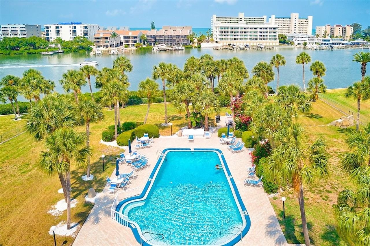 10280 Imperial Point Dr W #7 - Photo 5 of 50