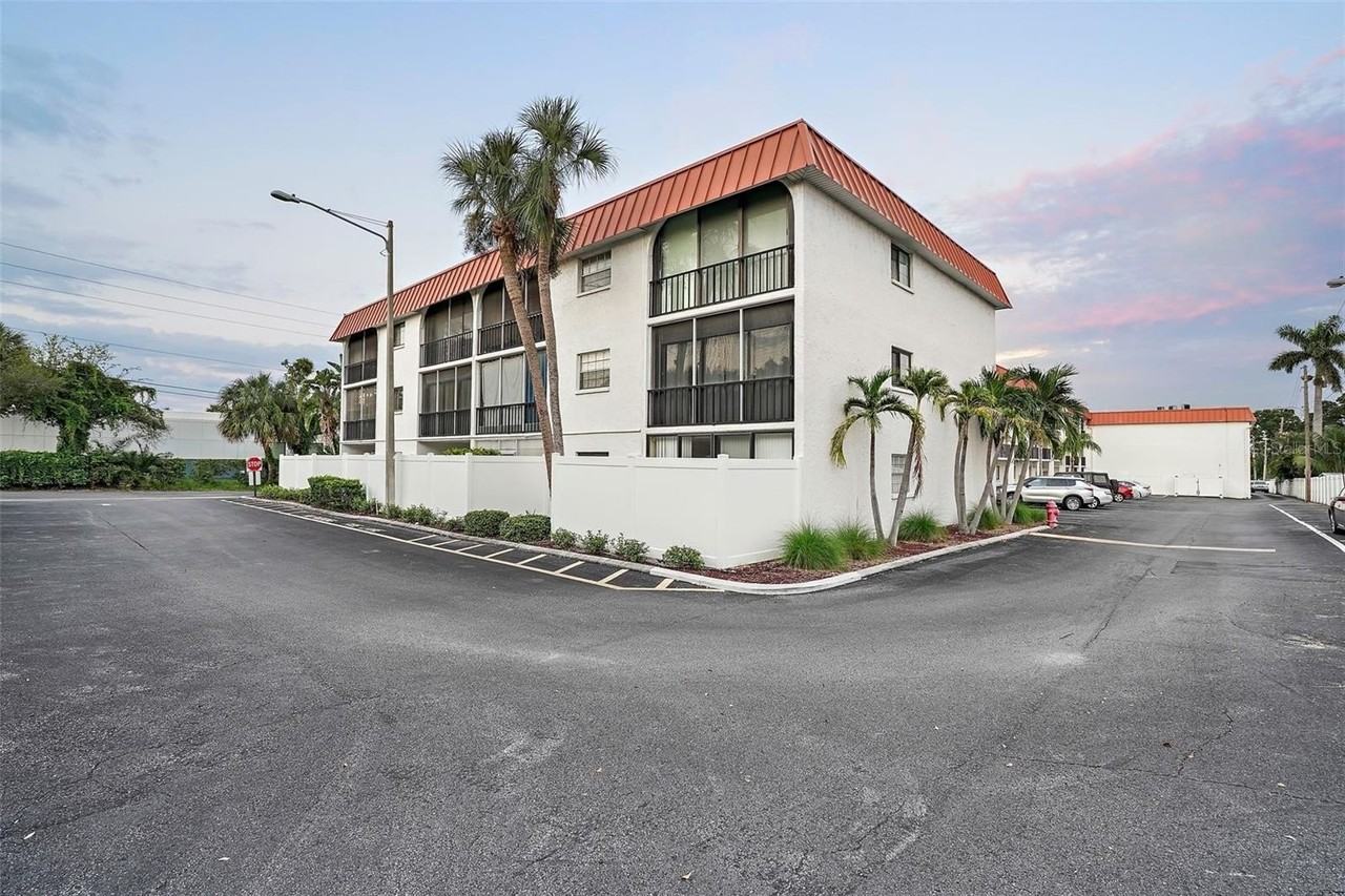 10540 77th Ter #214 - Photo 2 of 23