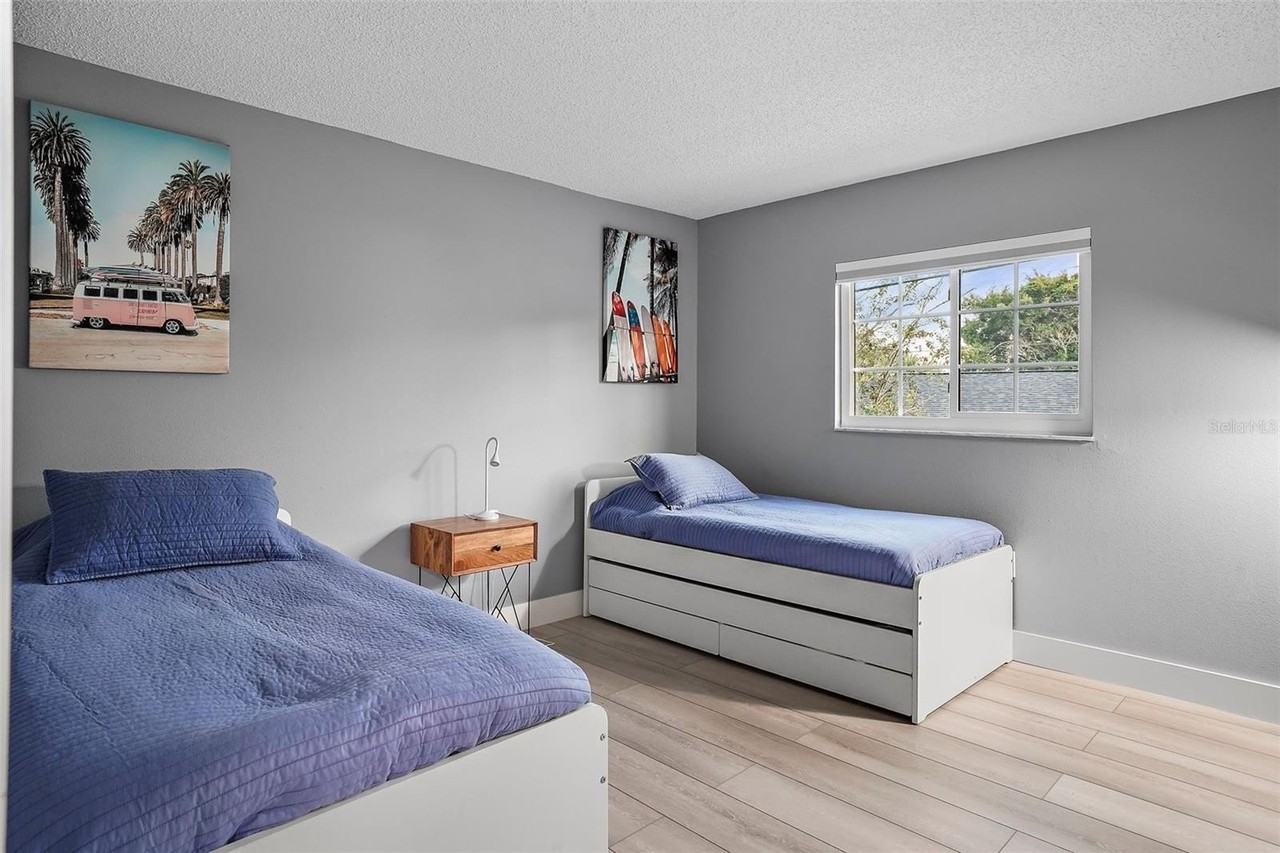 10540 77th Ter #214 - Photo 4 of 23