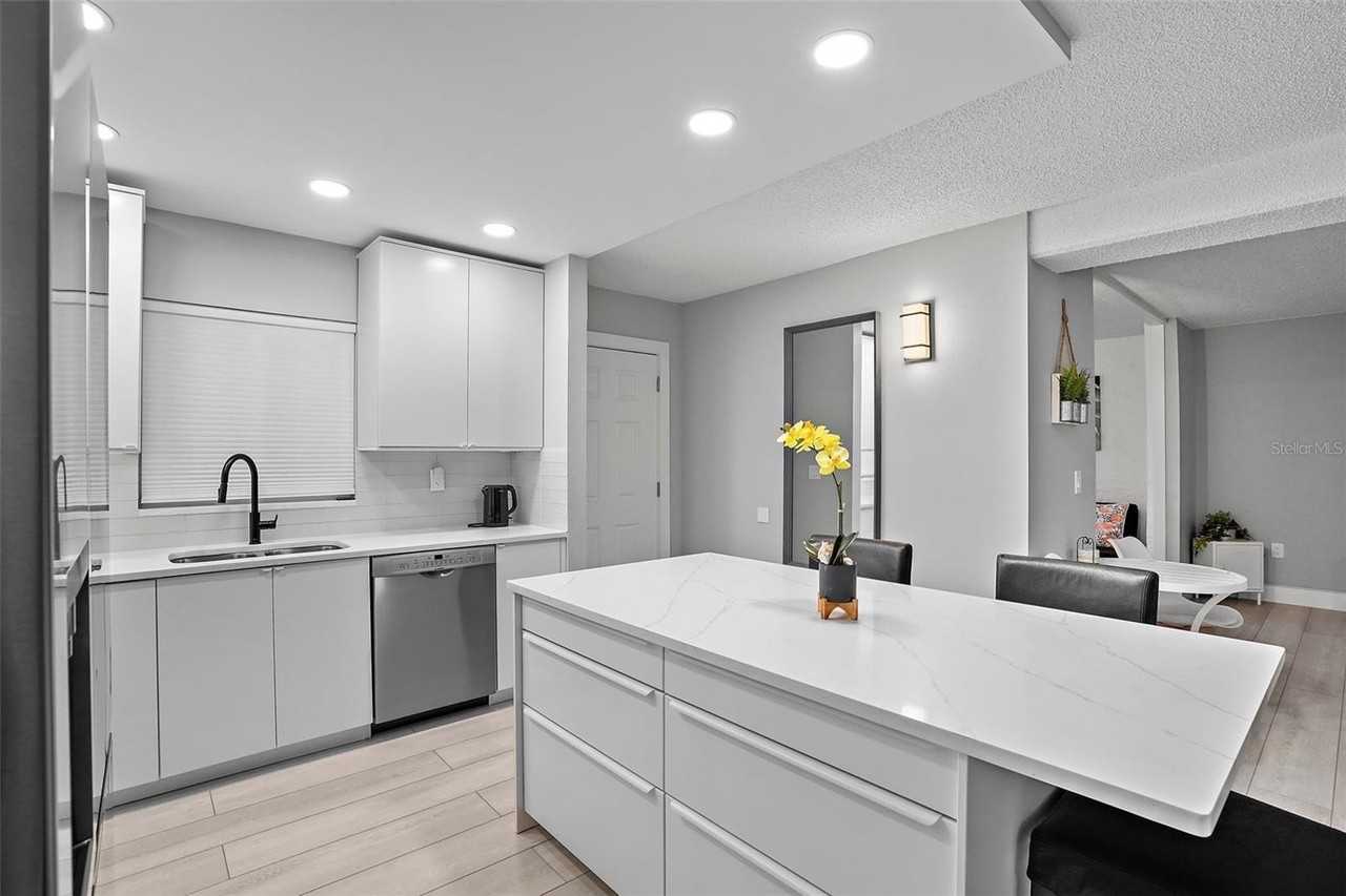 10540 77th Ter #214 - Photo 5 of 23