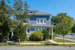 featured image of 453 Beach Ave #LEFT