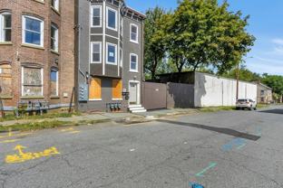 70 Van Ness St - Photo 1 of 1