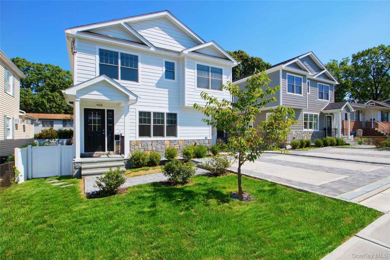 48A Linwood Rd N #A - Photo 3 of 14