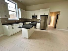 125 Main St #1B - Photo 1 of 1