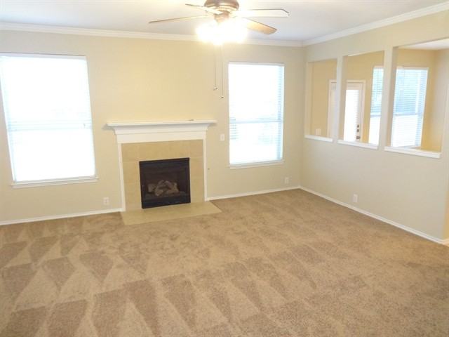 1263 Mission Dr - Photo 3 of 14