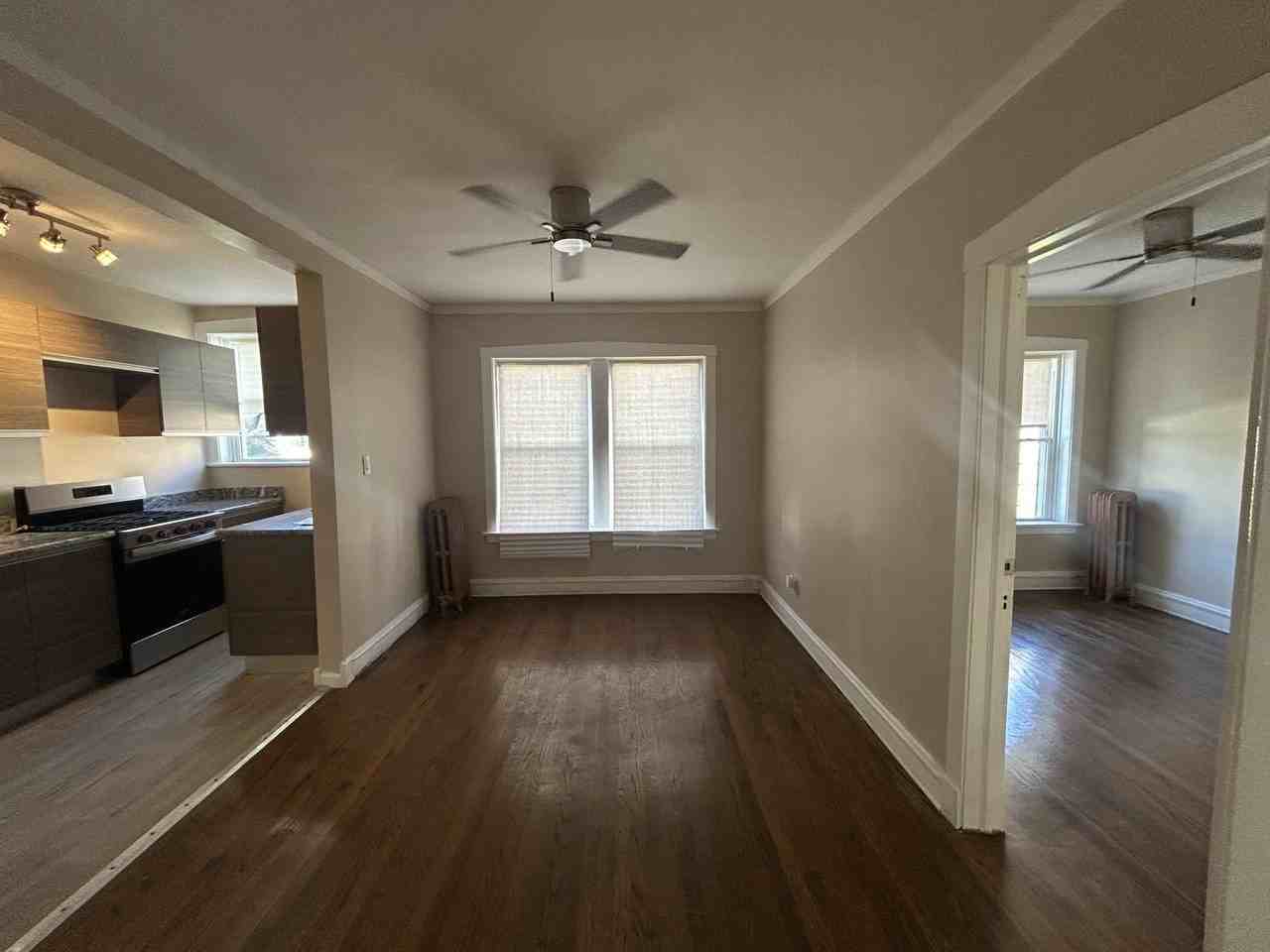 6634 S Greenwood Ave #1A - Photo 6 of 15