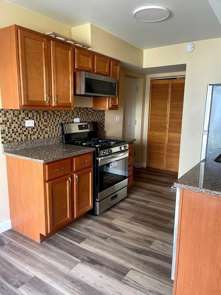 674 Cleo Ct #674 - Photo 4 of 19