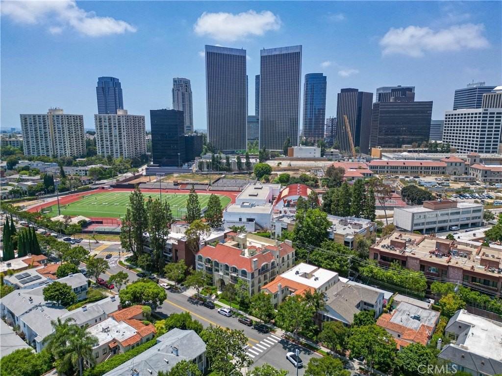 277 S Spalding Dr #201 - Photo 2 of 31