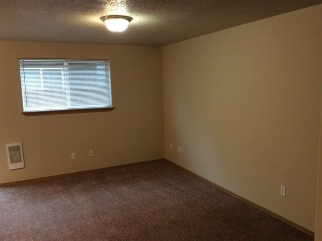 420 Lair Ln - Photo 3 of 14