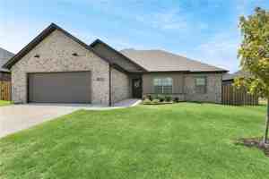 featured image of 1001 Laux Ln