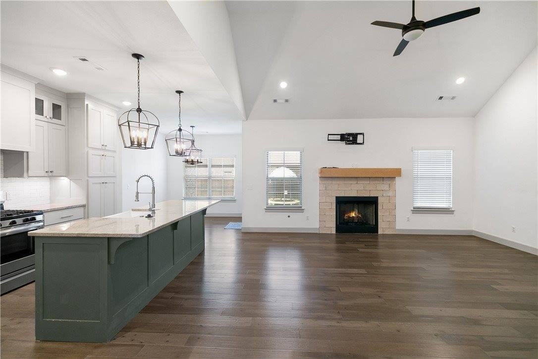 1001 Laux Ln - Photo 4 of 22